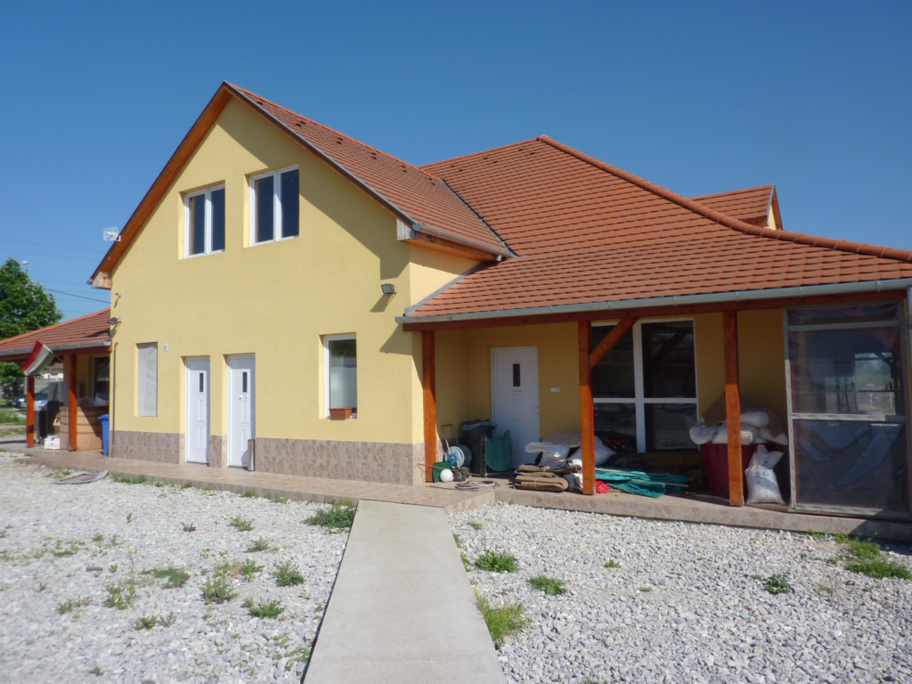 alapítvány, hónap menhelye